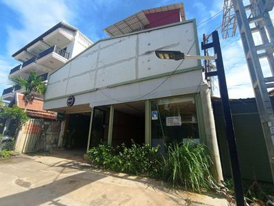 暹粒夜市后面商铺出租，可做餐厅或小卖部